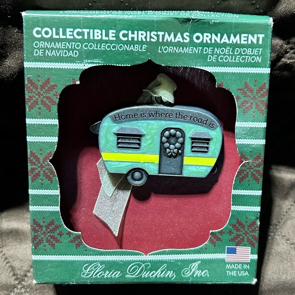 NWT-Collectable Green and Yellow Christmas Camper Ornament - Picture 1 of 4